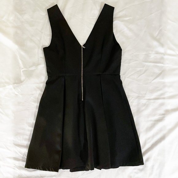 HYFVE Pleated Mini Dress - Picture 4 of 4